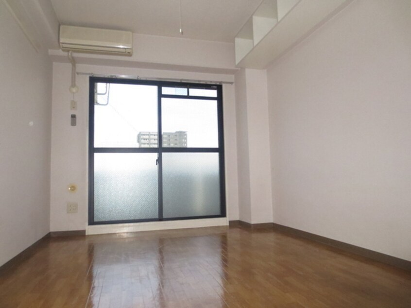 居室 ｽﾁｭｰﾃﾞﾝﾄﾊﾟﾚｽ茨木