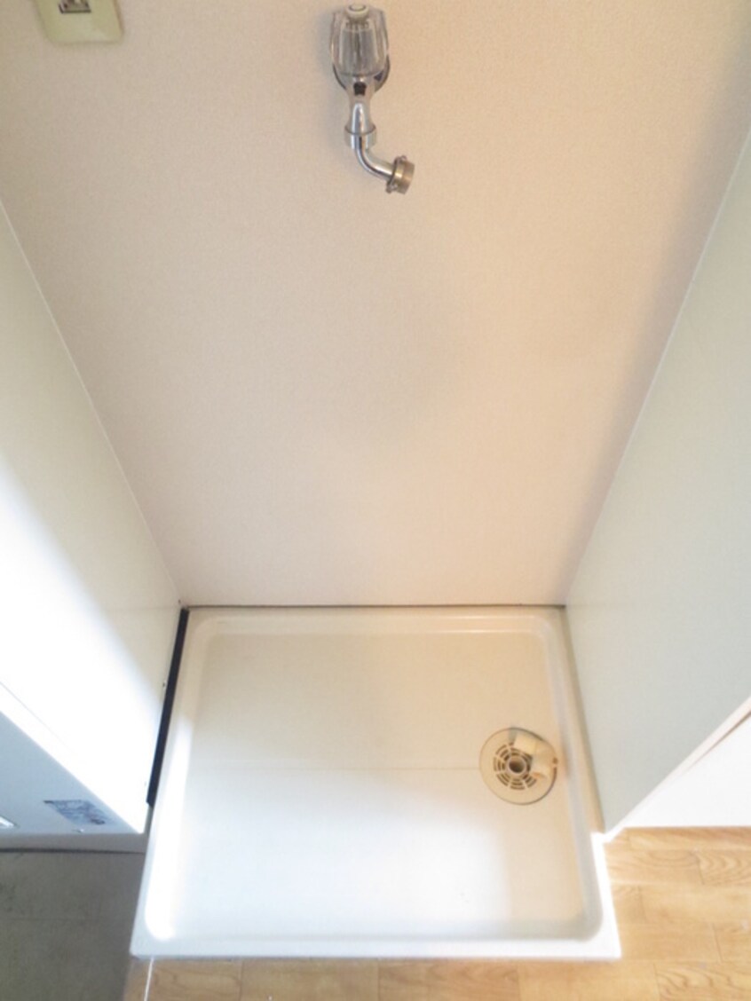 洗濯機置場 ｽﾁｭｰﾃﾞﾝﾄﾊﾟﾚｽ茨木