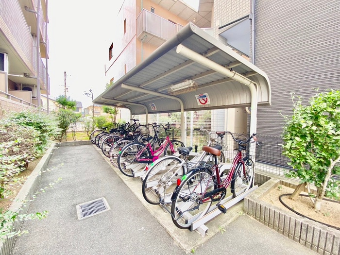 駐輪場 シャルマンフジもずウエスト