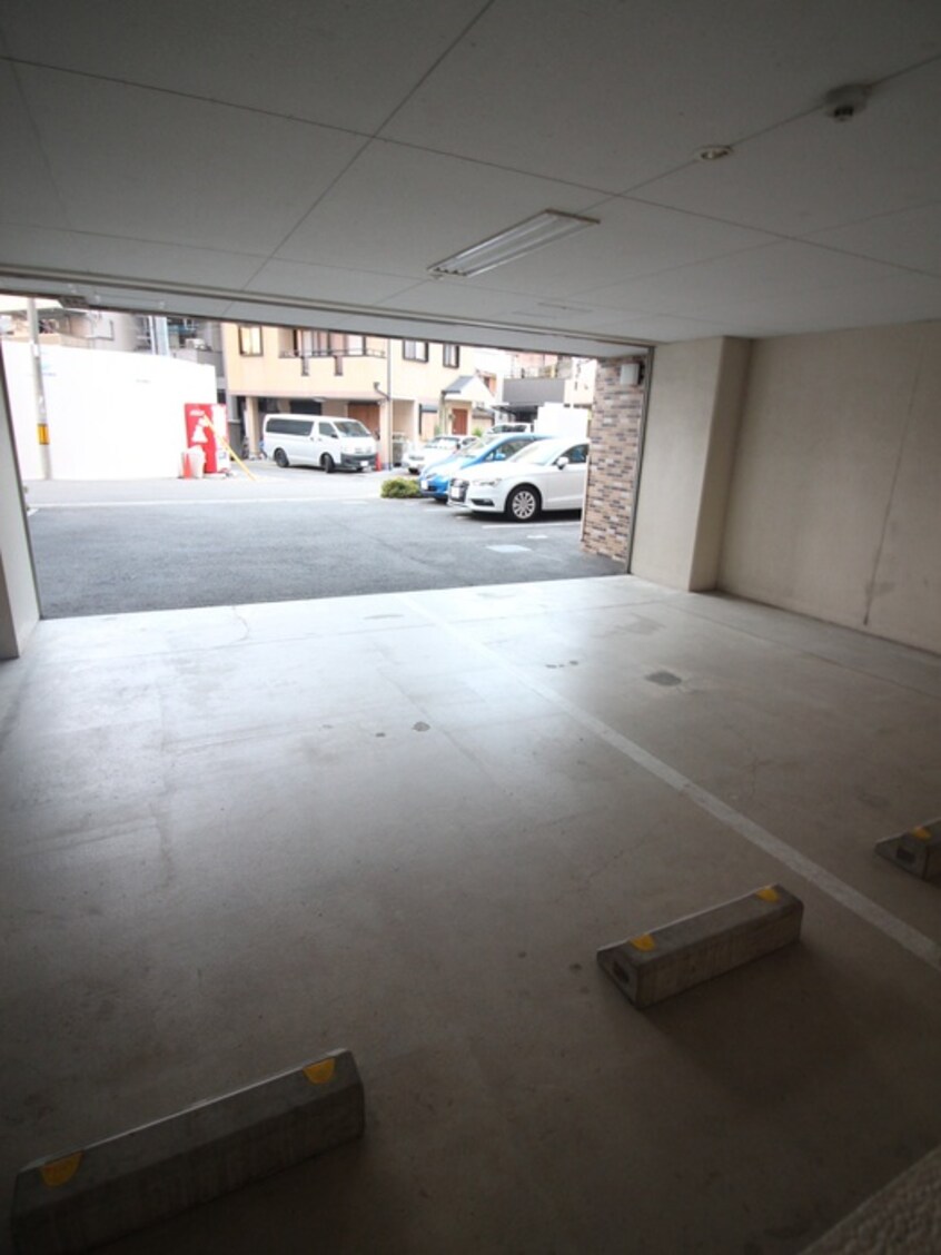 駐車場 アスヴェル梅田WEST(705)