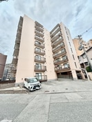 グランドパレスの外観