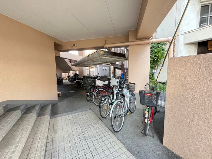 駐輪場 グランドパレス