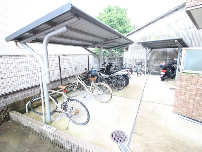 駐輪場 ウィズナスコート宝ヶ池