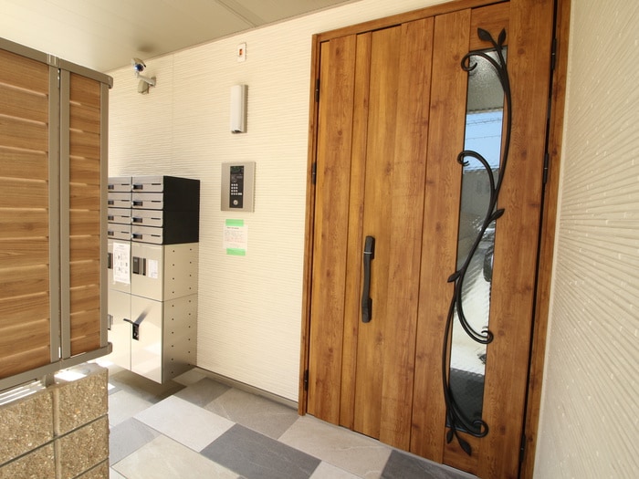 エントランス部分 クリエオーレ蛍池Ⅲ