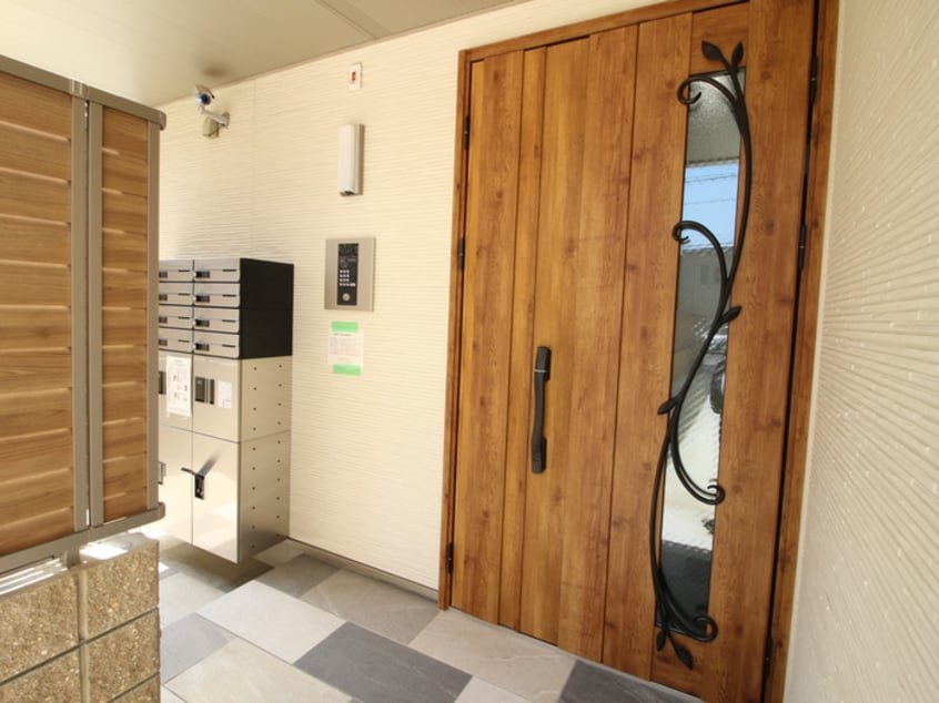 エントランス部分 クリエオーレ蛍池Ⅲ