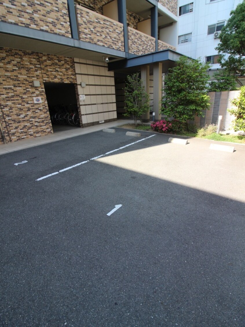 駐車場 アスヴェル梅田WEST(1002)