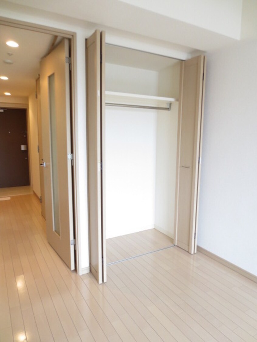 収納 アスヴェル梅田WEST(1002)