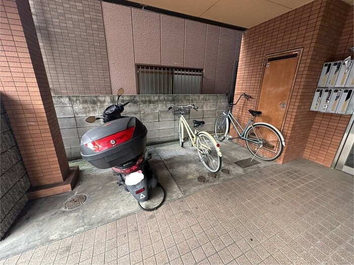 駐輪場 カ－サ中村