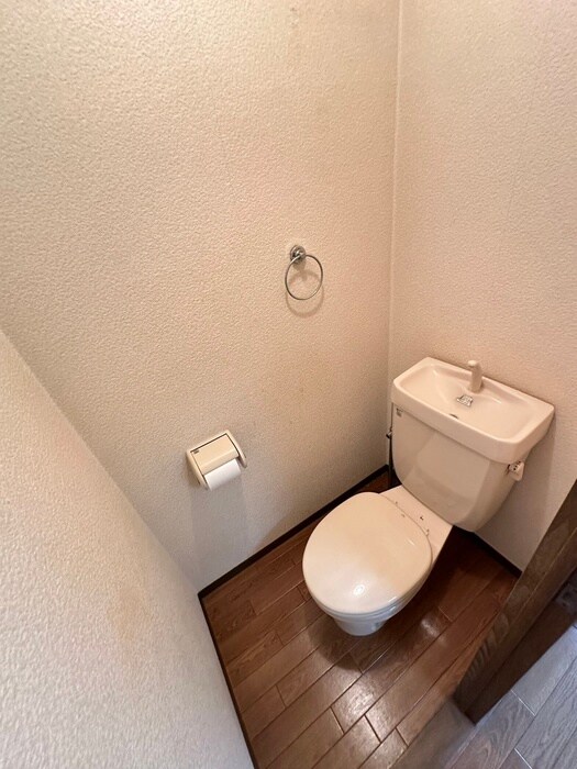 トイレ カ－サ中村