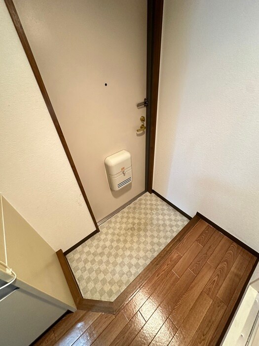 玄関 カ－サ中村