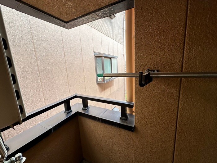 室内からの展望 カ－サ中村