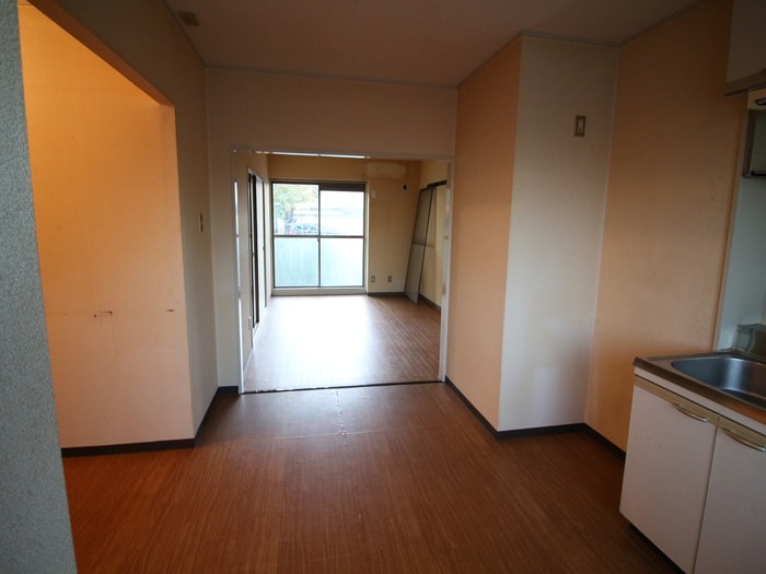 居室 信雄マンション