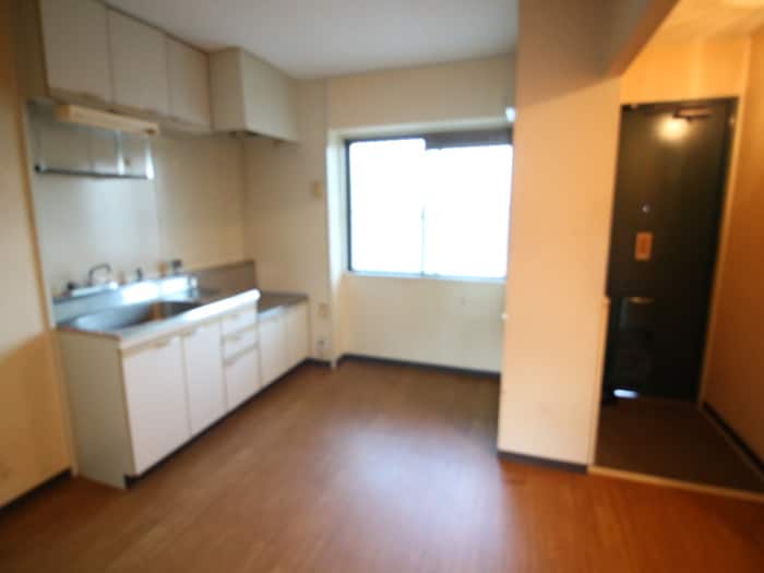 居室 信雄マンション