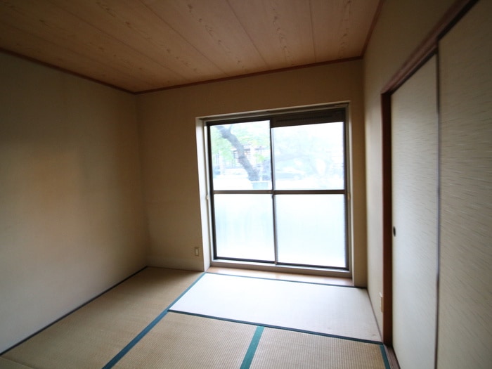 居室 信雄マンション