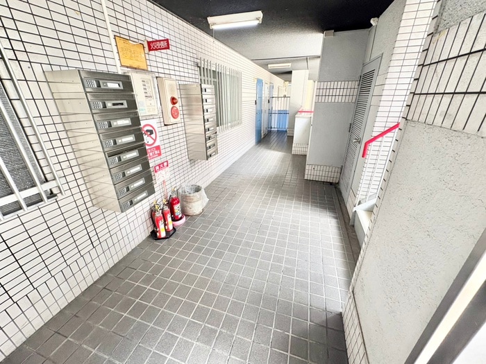 エントランス部分 シャトラン香里園