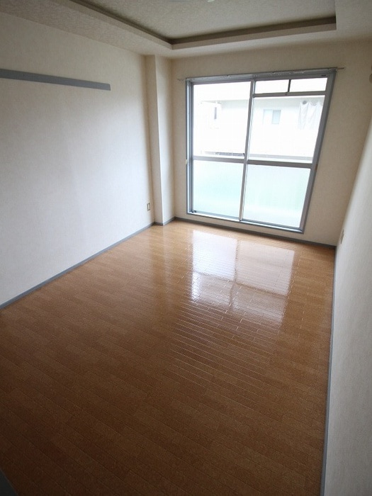 居室 シャトラン香里園