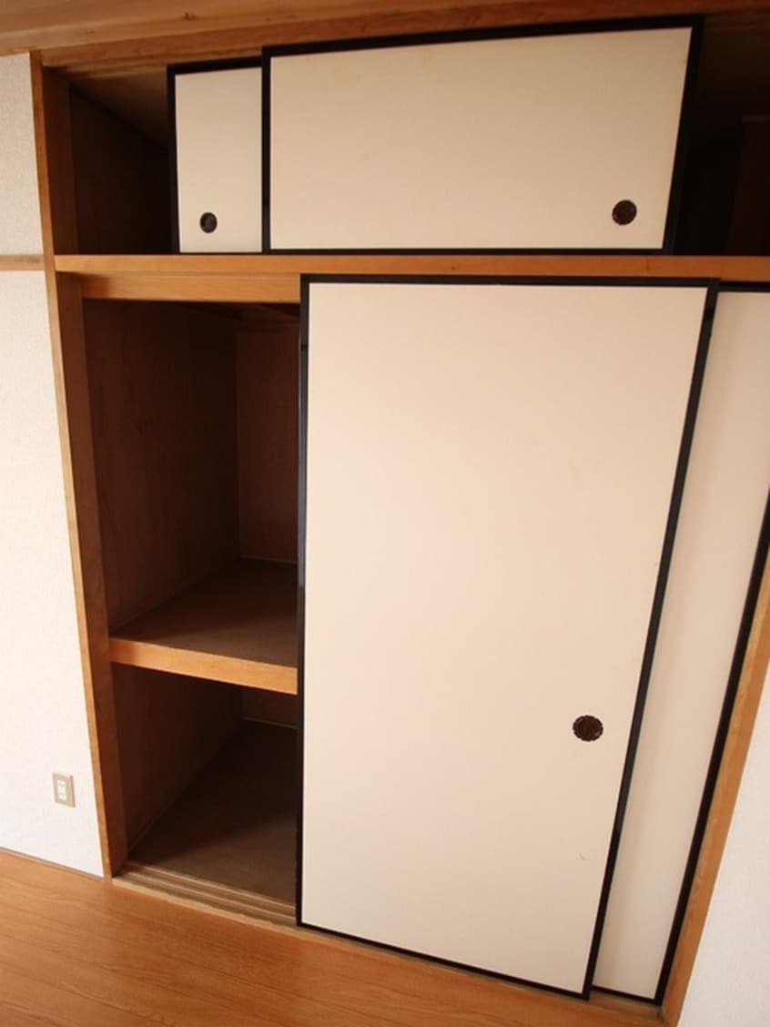 収納 シャトラン香里園