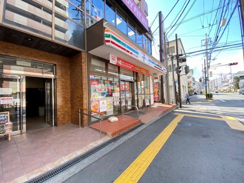 セブンイレブン香里新町店(コンビニ)まで400m シャトラン香里園