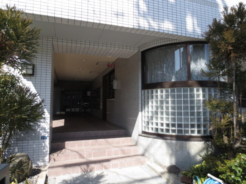エントランス部分 ドミール瀬田