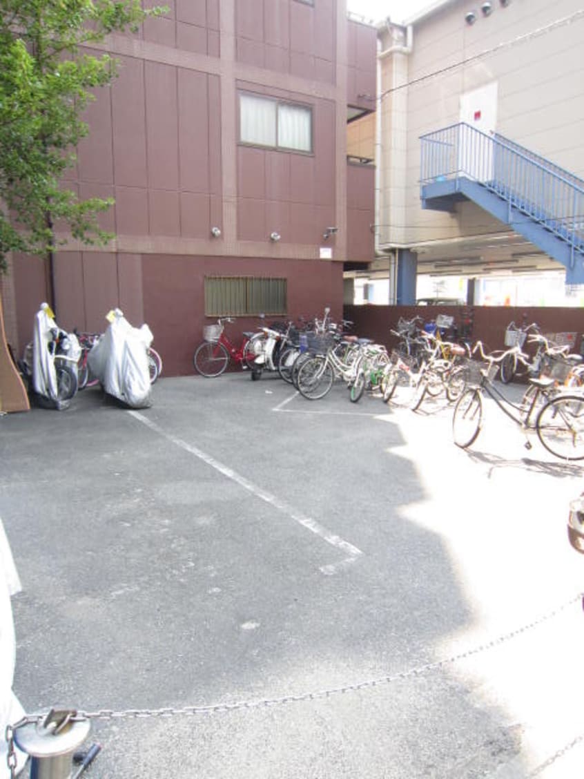 駐輪場 メゾン・パルビス