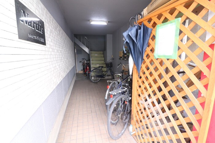 エントランス部分 ナルディス尼崎