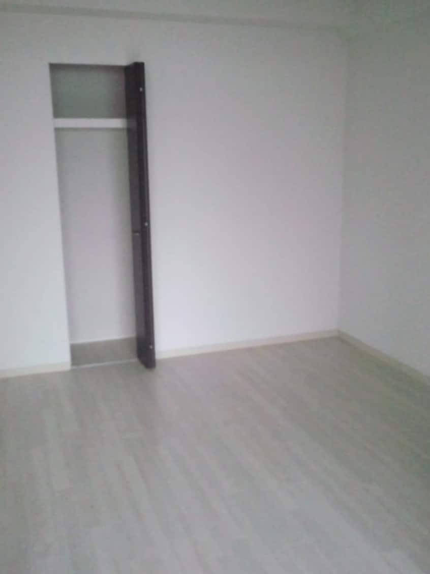 居室 パレスマイセン