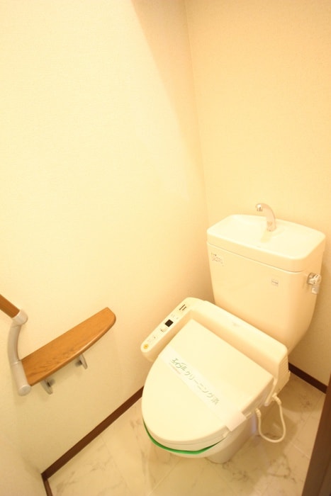 トイレ ドゥ・リュエルB