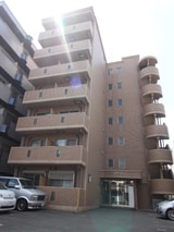 Ｇｒａｃｅ　Ｃｏｕｒｔ