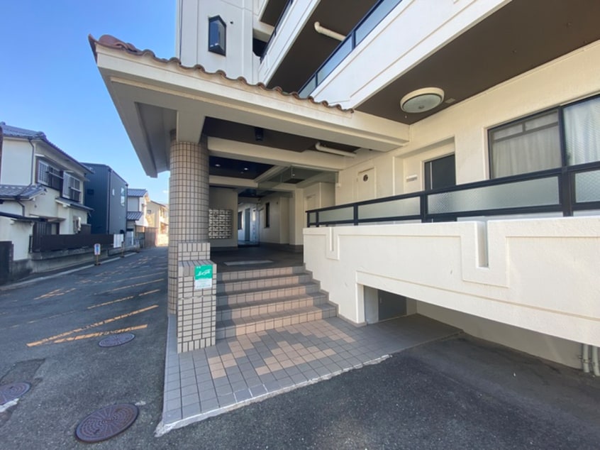 エントランス部分 エステル和泉