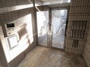 エントランス部分 カリ－ノカサメント東中振