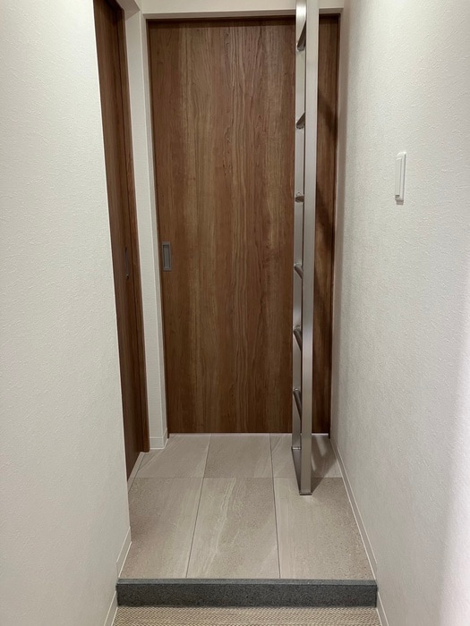 玄関 ブリリアントコートパーリオ