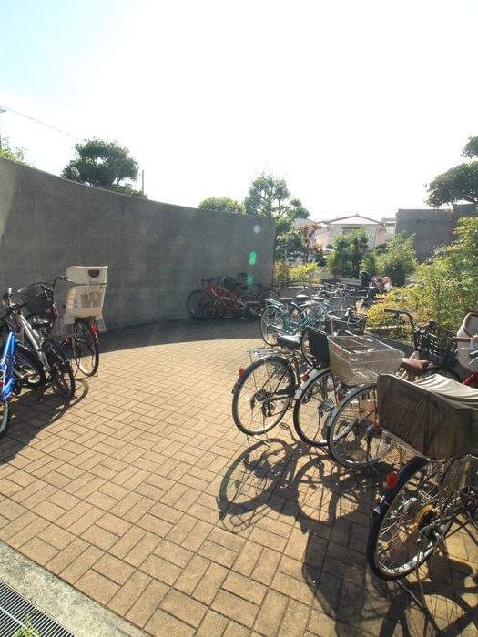 駐輪場 パークサイド新金岡