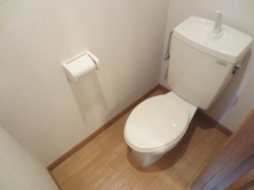トイレ セレッソ八木