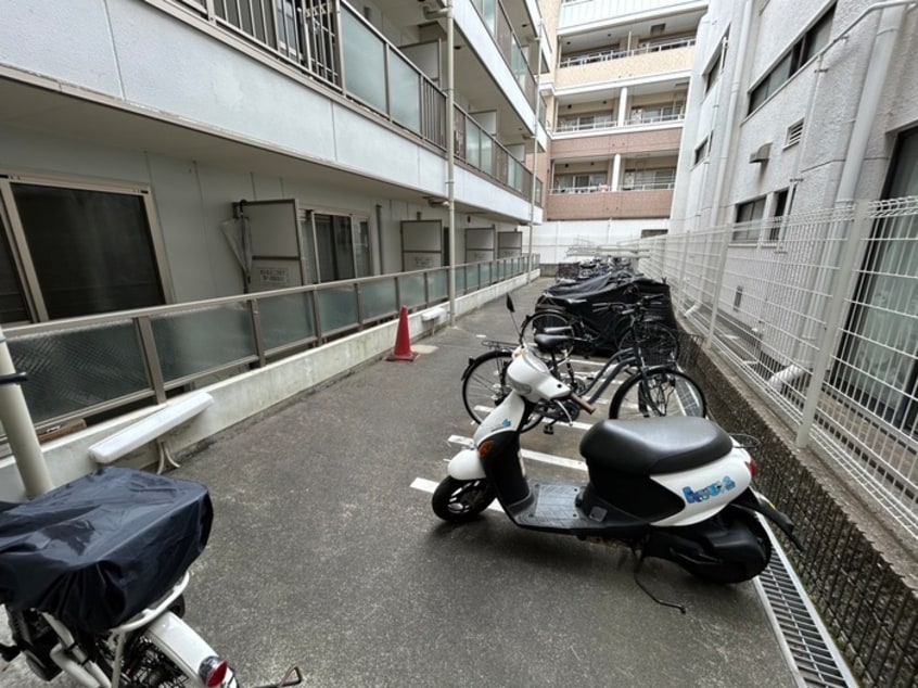 駐輪場 クレアドル須磨