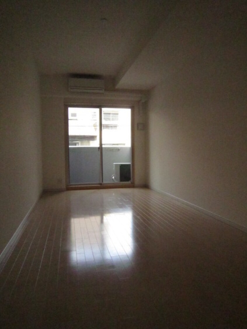 居室 ｱﾄﾞﾊﾞﾝｽNAMBAｳｲﾝｽﾞ(1002)