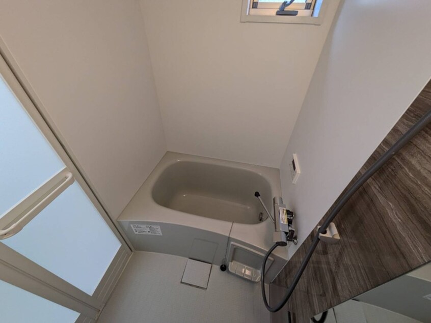 バス／シャワールーム等 クリエオーレ南新町