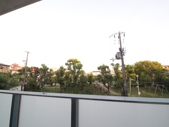 室内からの展望 フォレストインサイド深井