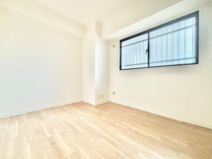 居室 ロイヤル現代