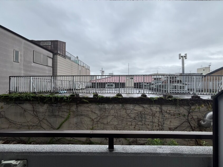 室内からの展望 ロイヤル現代