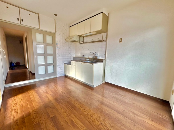 居室 ロワ－ル和泉