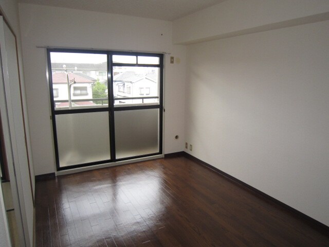 居室 ロワ－ル和泉