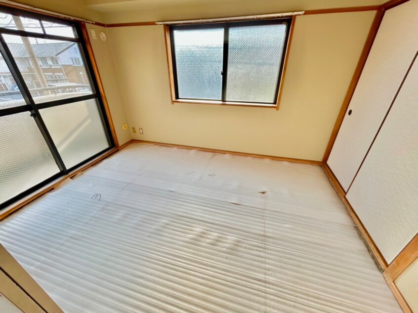 居室 ロワ－ル和泉