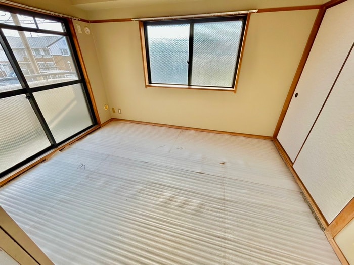 居室 ロワ－ル和泉