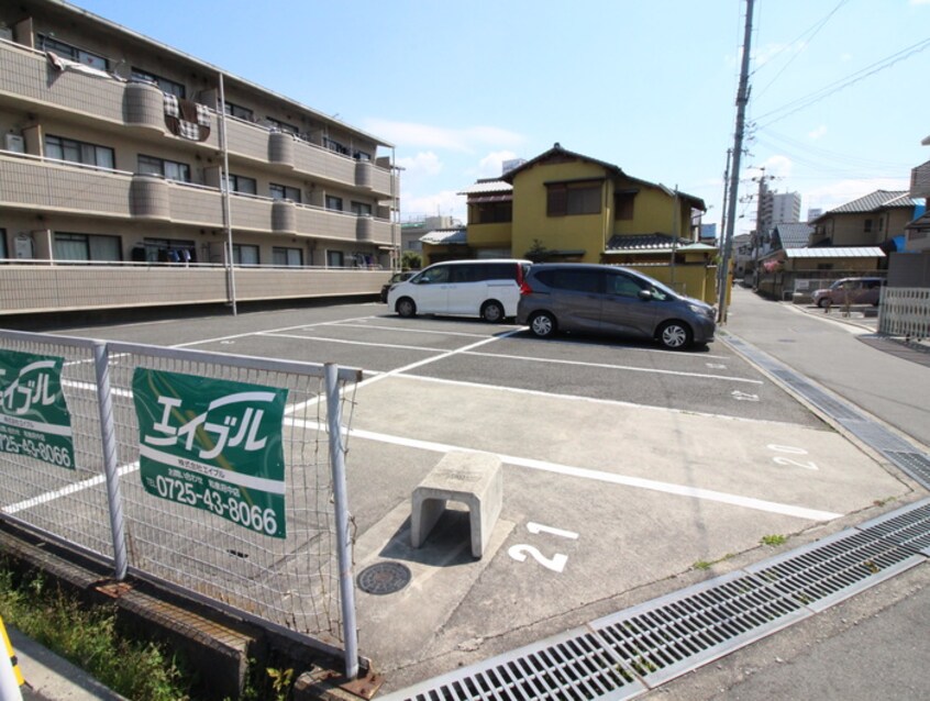 駐車場 ロワ－ル和泉