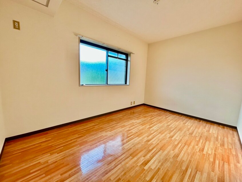 居室 ロワ－ル和泉