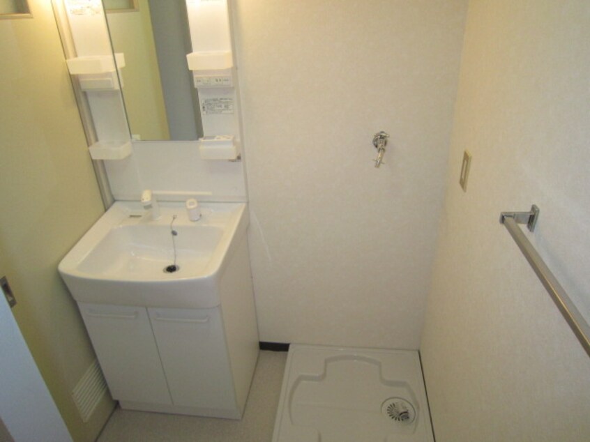 洗濯機置場 ロワ－ル和泉