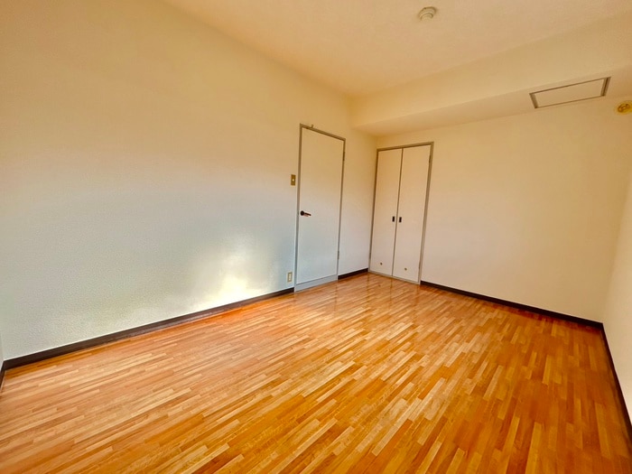 居室 ロワ－ル和泉