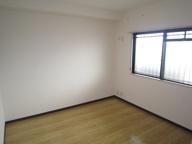 居室 ロワ－ル和泉