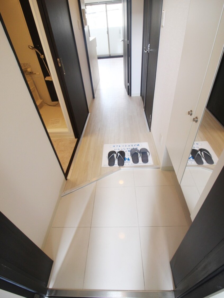 玄関 デイグラン鶴見