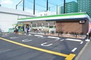 ファミリーマート　城東今福東店(コンビニ)まで450m デイグラン鶴見